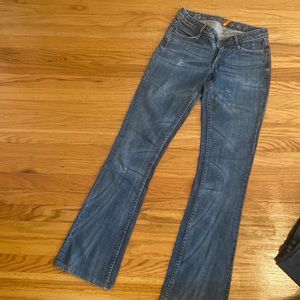 Earnest sewn size 24